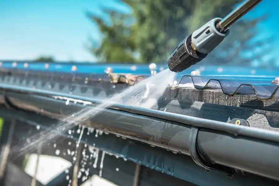 Reliable Gutter Cleaning Service in Hayward, CA